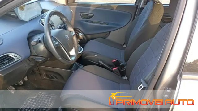LANCIA Ypsilon usata, con Chiusura centralizzata