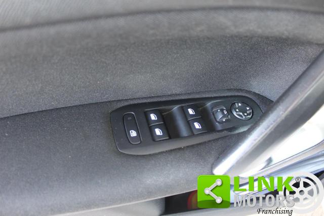 PEUGEOT 308 usata, con Park Distance Control