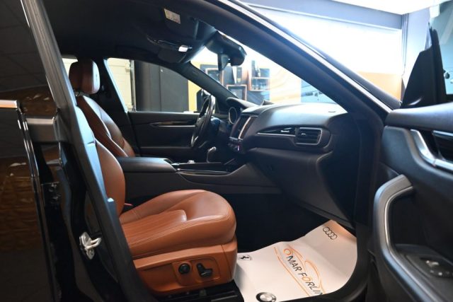 MASERATI Levante usata 9