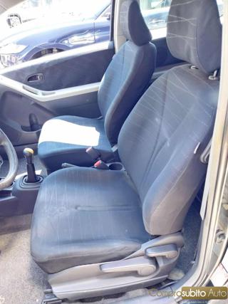 TOYOTA Yaris usata, con Airbag testa