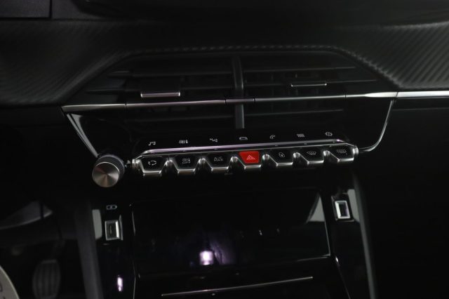 PEUGEOT 2008 usata 11