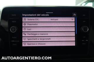 VOLKSWAGEN T-Roc usata, con USB