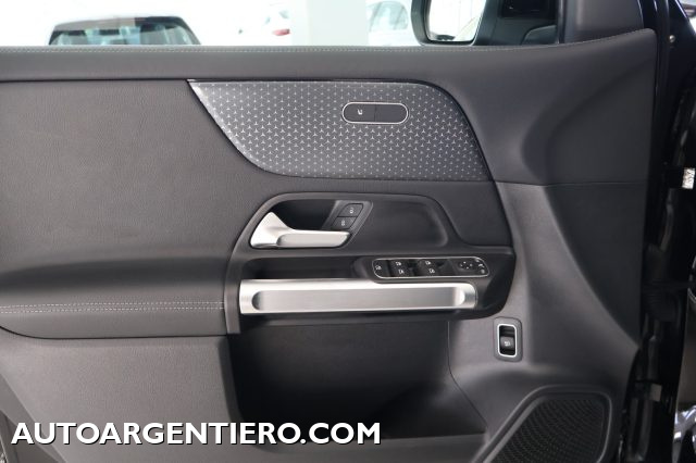 MERCEDES-BENZ GLB 180 usata, con Chiusura centralizzata
