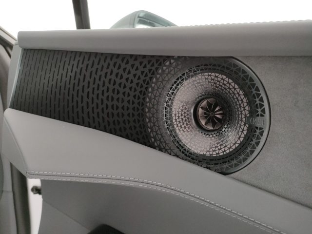 LOTUS Emeya usata, con Autoradio digitale
