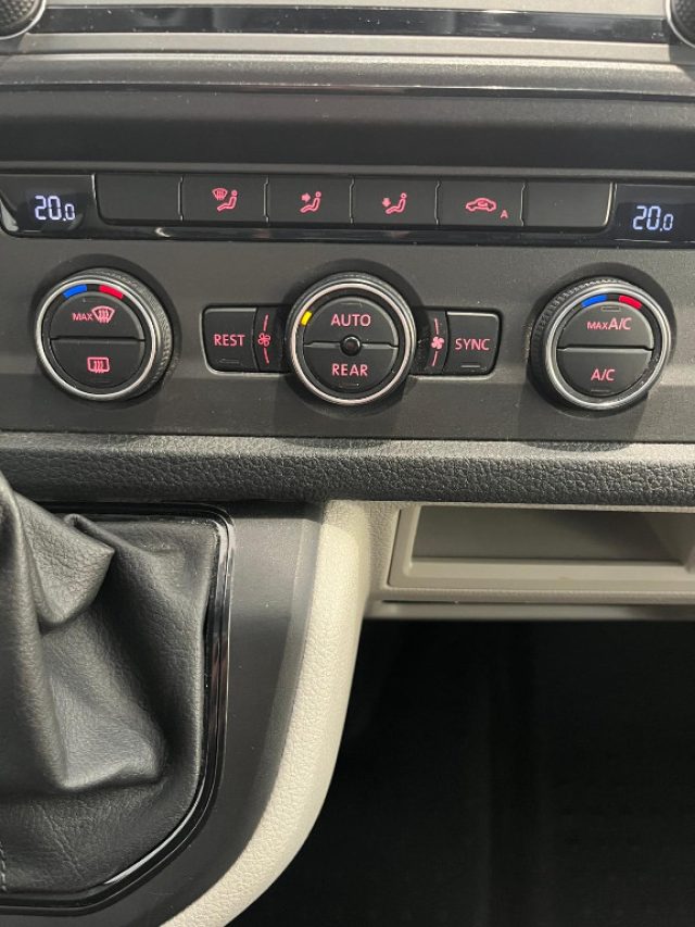 VOLKSWAGEN Caravelle usata, con Chiusura centralizzata telecomandata