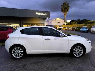 ALFA ROMEO Giulietta usata, con Autoradio