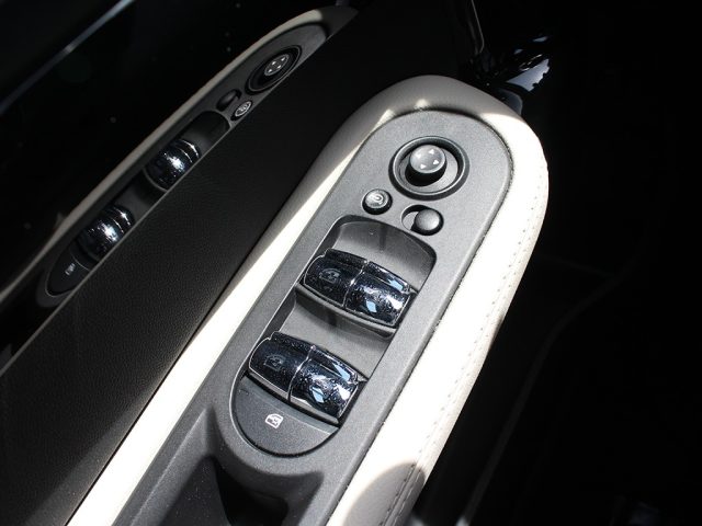 MINI Countryman usata, con Fari LED