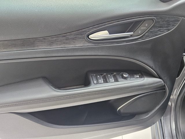 ALFA ROMEO Stelvio usata, con Fari Xenon