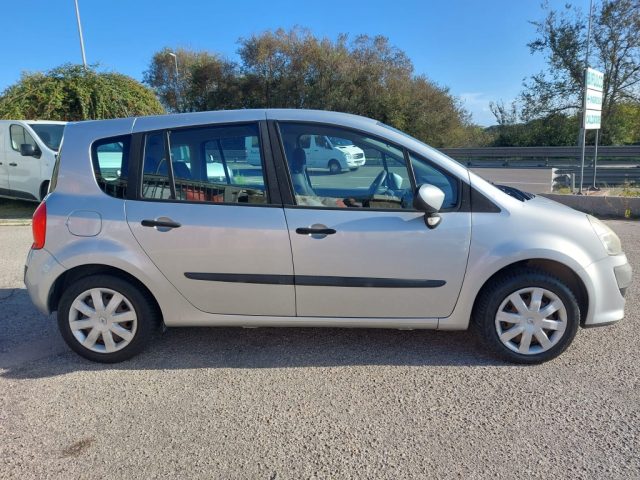 RENAULT Modus usata, con Autoradio