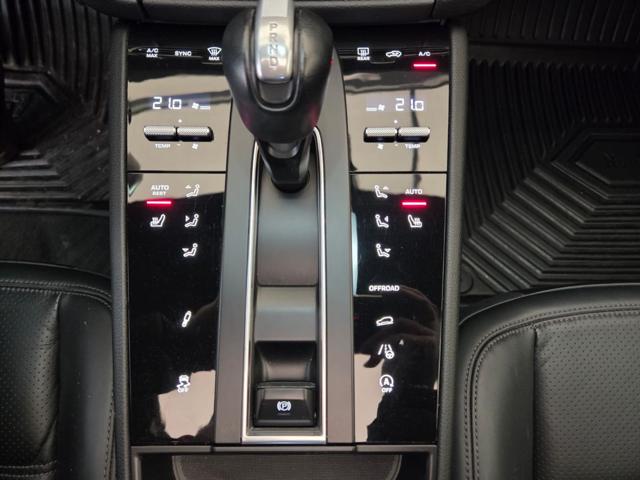 PORSCHE Macan usata, con Interni in pelle