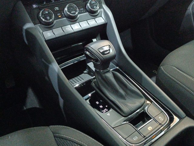 SKODA Karoq usata, con ESP