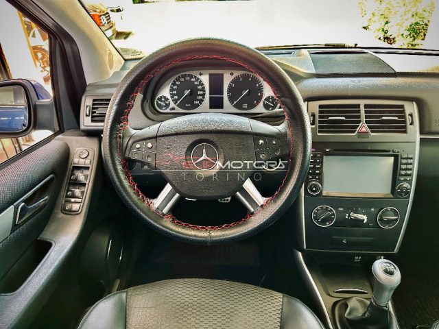 MERCEDES-BENZ B 200 usata, con Controllo automatico clima
