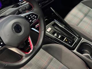 VOLKSWAGEN Golf usata, con Controllo trazione
