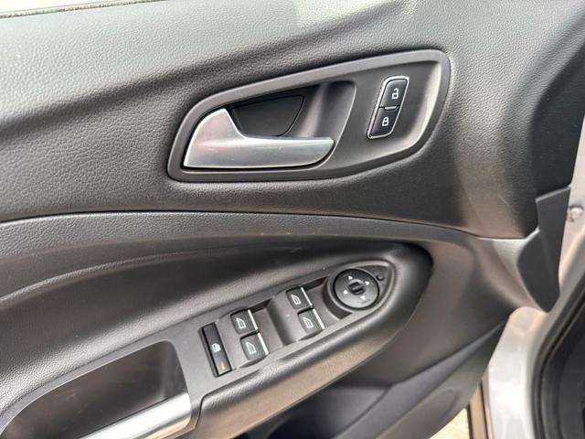 FORD Kuga usata, con Autoradio