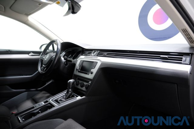 VOLKSWAGEN Passat Variant usata 56