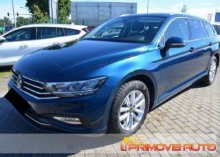 VOLKSWAGEN Passat Variant usata, con Autoradio
