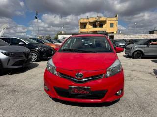 TOYOTA Yaris usata, con Autoradio
