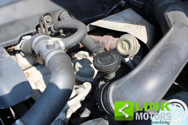 LAND ROVER Defender usata 28