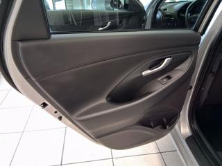 HYUNDAI i30 usata 27