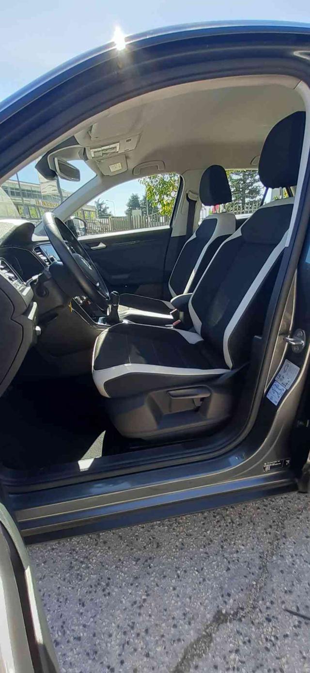 VOLKSWAGEN T-Roc usata, con Fari LED