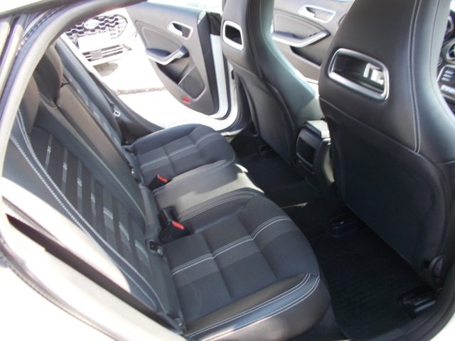 MERCEDES-BENZ CLA 200 usata, con Controllo trazione