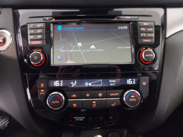 NISSAN Qashqai usata, con Controllo automatico clima