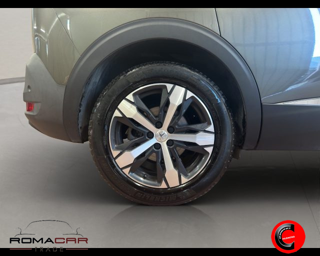 PEUGEOT 5008 usata, con Sedile posteriore sdoppiato