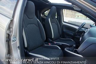 TOYOTA Aygo X usata 10
