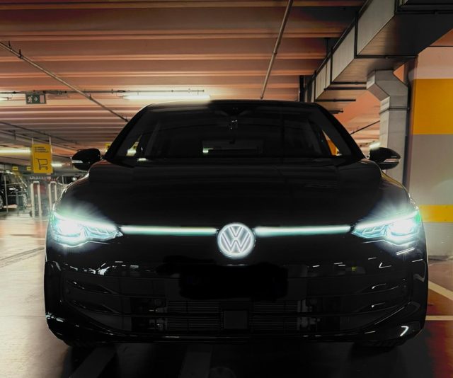 VOLKSWAGEN Golf usata, con Autoradio digitale