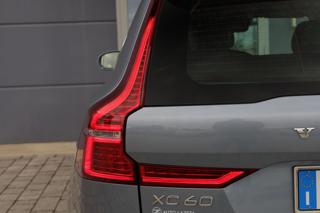 VOLVO XC60 usata, con Sedile posteriore sdoppiato