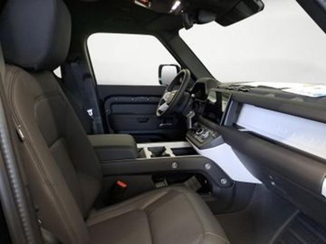 LAND ROVER Defender usata, con Autoradio