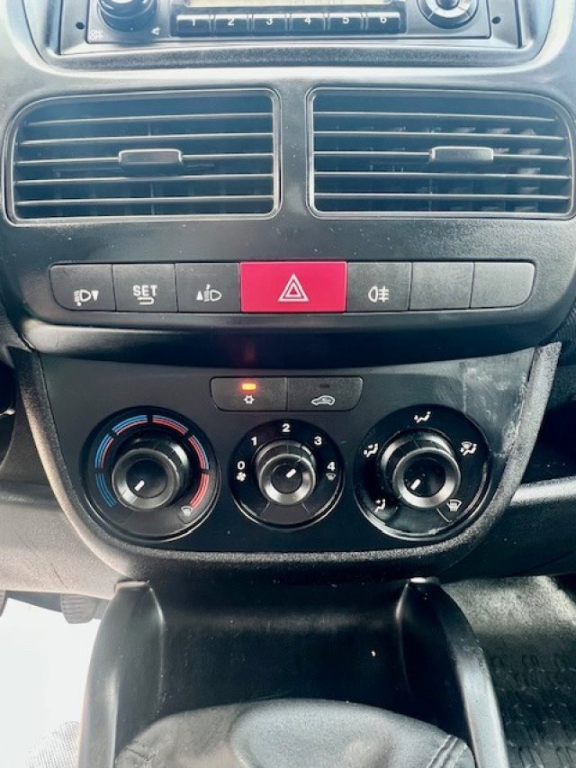 OPEL Combo usata 17