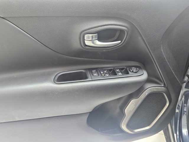 JEEP Renegade usata, con USB