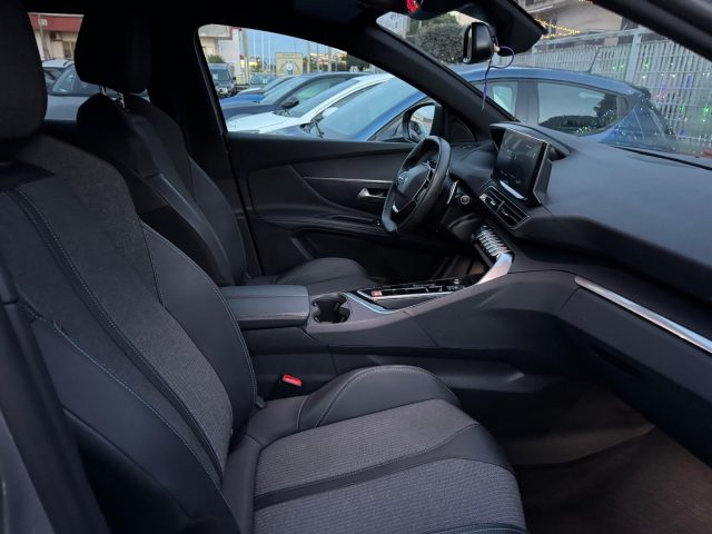 PEUGEOT 3008 usata, con Autoradio