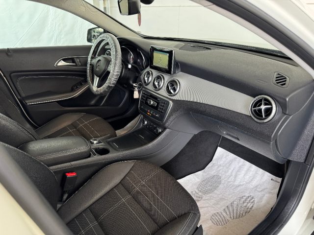 MERCEDES-BENZ GLA 200 usata 23