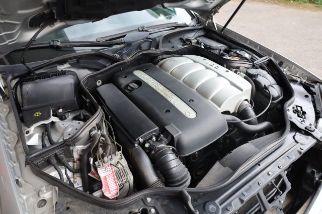 MERCEDES-BENZ E 220 usata 71