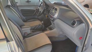 TOYOTA RAV 4 usata, con Lettore CD