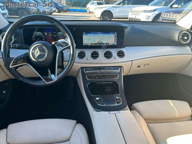 MERCEDES-BENZ E 300 usata, con Park Distance Control