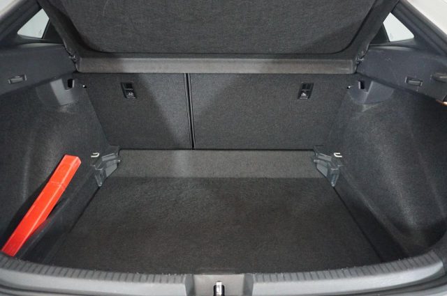 VOLKSWAGEN Taigo usata, con Servosterzo