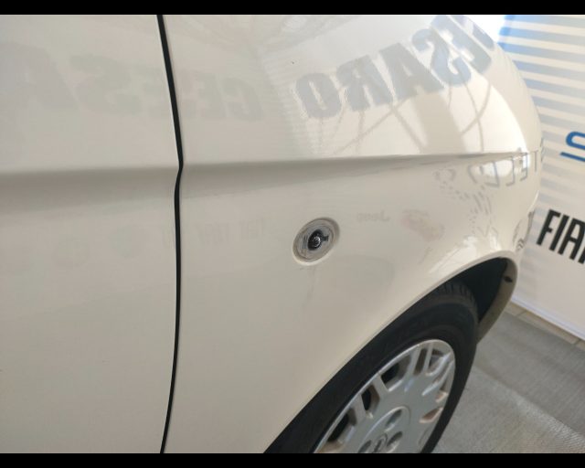 LANCIA Ypsilon usata 27