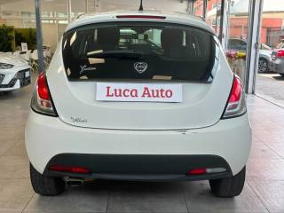 LANCIA Ypsilon usata, con Autoradio