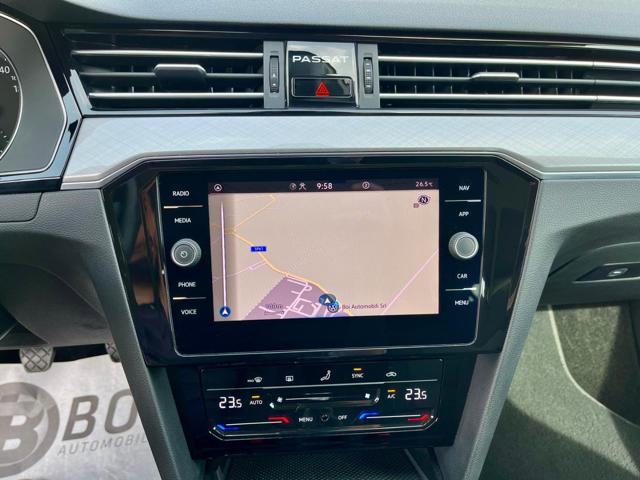 VOLKSWAGEN Passat Variant usata, con Fendinebbia