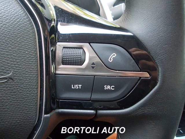 PEUGEOT 3008 usata, con Autoradio digitale