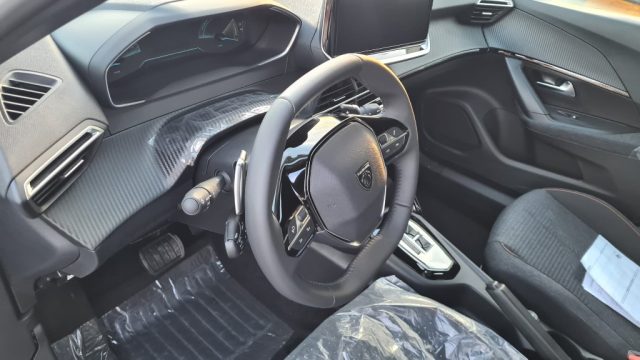 PEUGEOT 2008 usata, con Alzacristalli elettrici