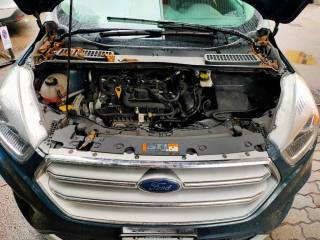 FORD Kuga usata, con Bracciolo