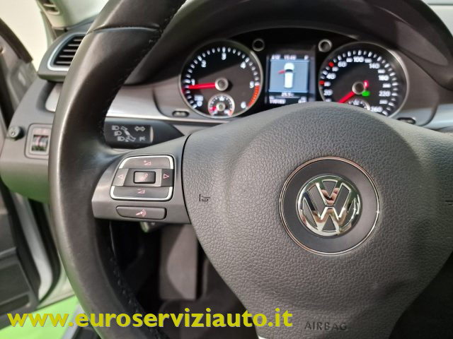 VOLKSWAGEN Passat usata 27