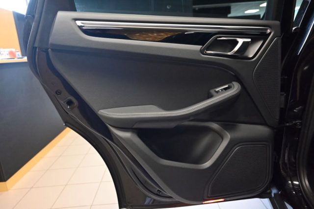 PORSCHE Macan usata 64
