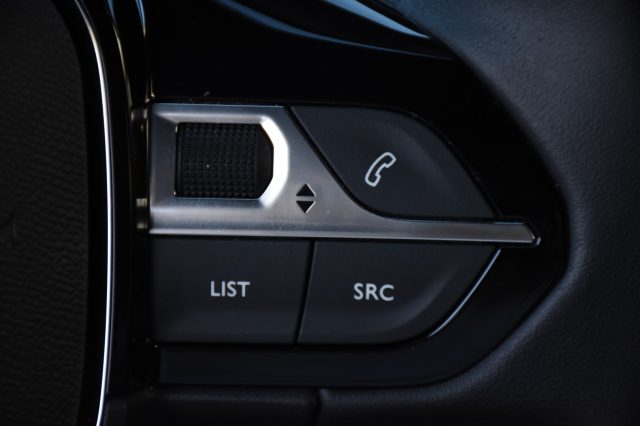 PEUGEOT 2008 usata, con USB