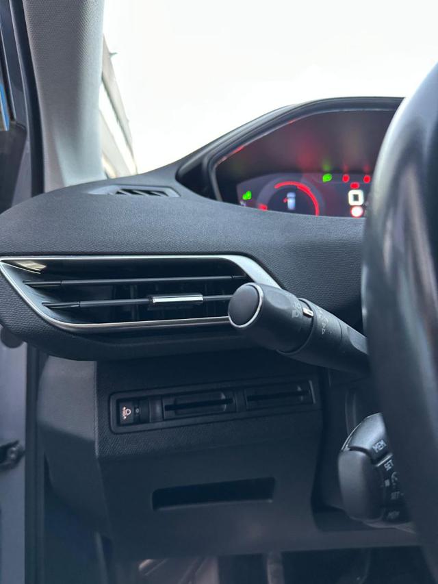 PEUGEOT 3008 usata, con Controllo automatico clima