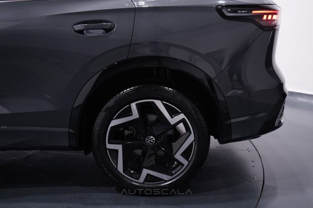 VOLKSWAGEN Tiguan usata, con Adaptive Cruise Control